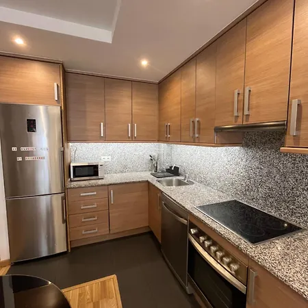 Piso Completamente Equipado En El Centro De Apartman