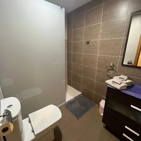 Piso Completamente Equipado En El Centro De * Бенабарре